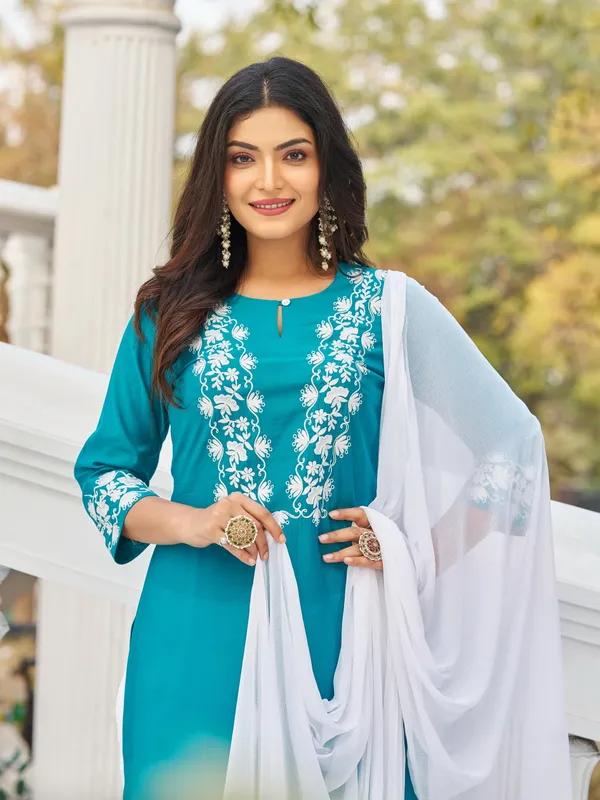 Teal_Pure_Silk_Straight_Calf_Length_Keyhole_Neck_Kurta_Sets_For_Women