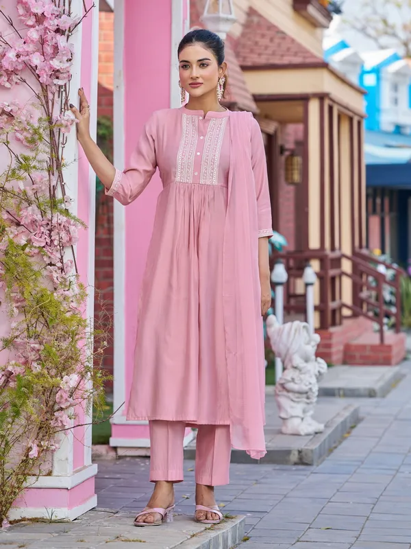 Pink_Pure_Silk_Straight_Calf_Length_Round_Neck_Kurta_Sets_For_Women