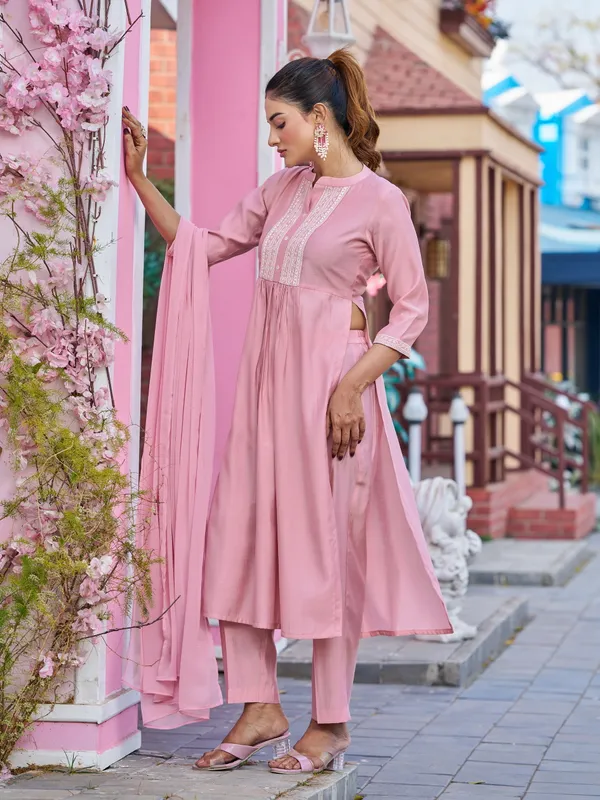 Pink_Pure_Silk_Straight_Calf_Length_Round_Neck_Kurta_Sets_For_Women
