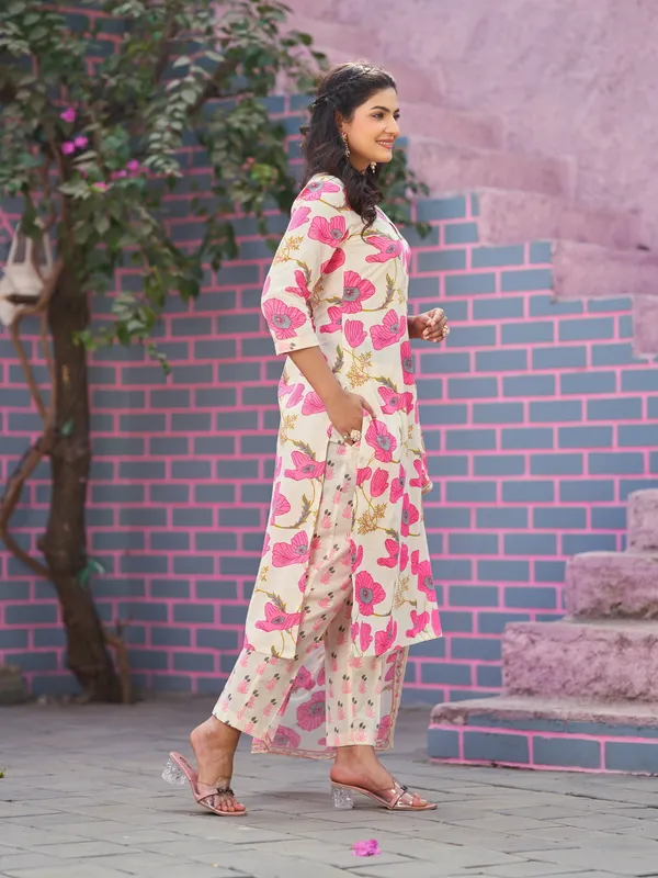 Cream_Pure_Cotton_Straight_Calf_Length_V-Neck_Kurta_Sets_For_Women