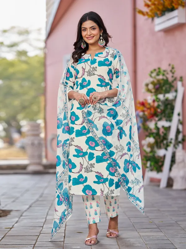 Cream_Pure_Cotton_Straight_Calf_Length_Boat_Neck_Kurta_Sets_For_Women
