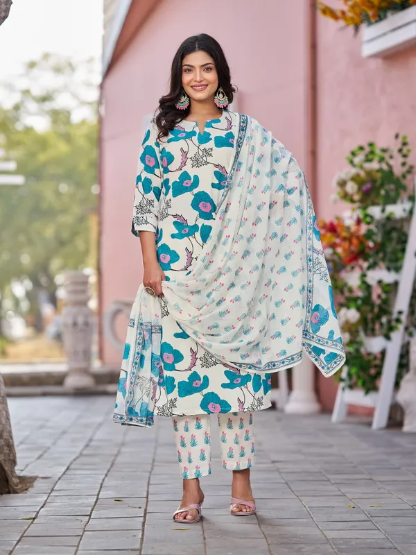 Cream_Pure_Cotton_Straight_Calf_Length_Boat_Neck_Kurta_Sets_For_Women