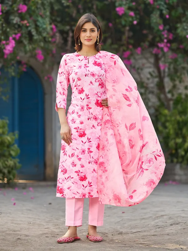 Pink_Viscose_Rayon_Straight_Calf_Length_Keyhole_Neck_Kurta_Sets_For_Women