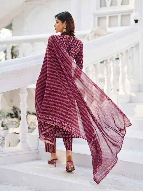 Violet_Pure_Cotton_Straight_Calf_Length_Round_Neck_Kurta_Sets_For_Women