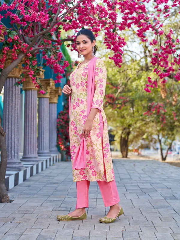 Off_White_Viscose_Rayon_Straight_Calf_Length_Boat_Neck_Kurta_Sets_For_Women