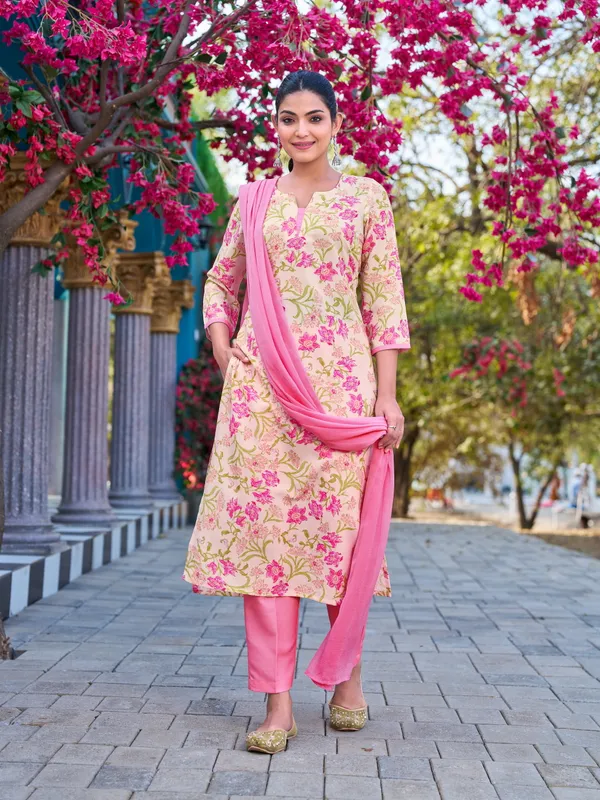 Off_White_Viscose_Rayon_Straight_Calf_Length_Boat_Neck_Kurta_Sets_For_Women