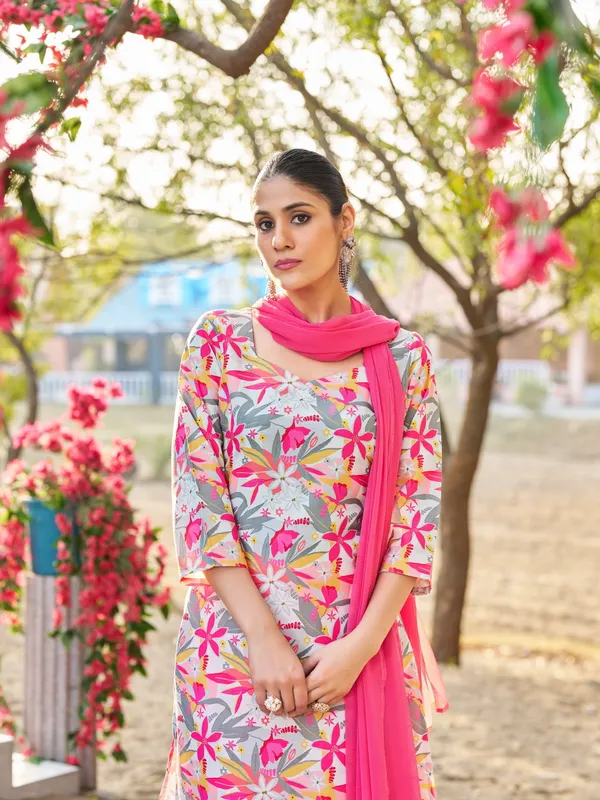 Grey_Viscose_Rayon_Straight_Calf_Length_U-Neck_Kurta_Sets_For_Women
