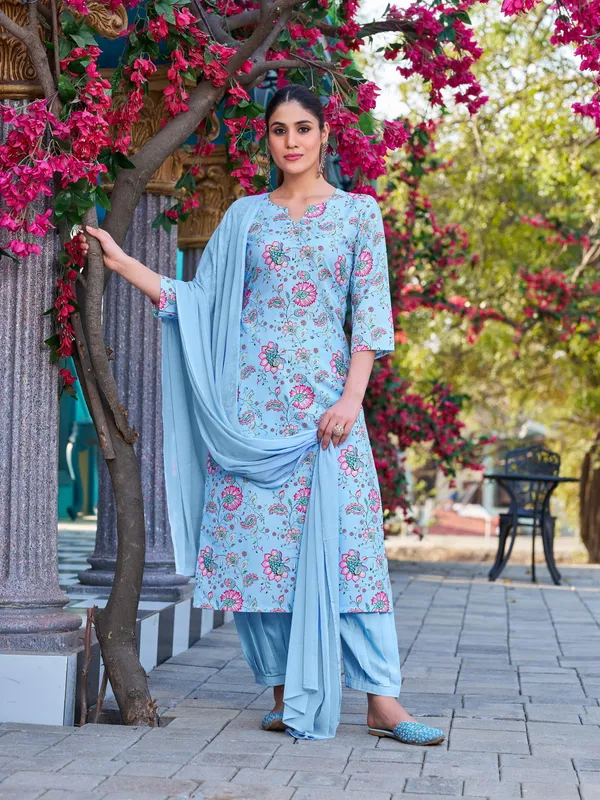 Blue_Viscose_Rayon_Straight_Calf_Length_Boat_Neck_Kurta_Sets_For_Women