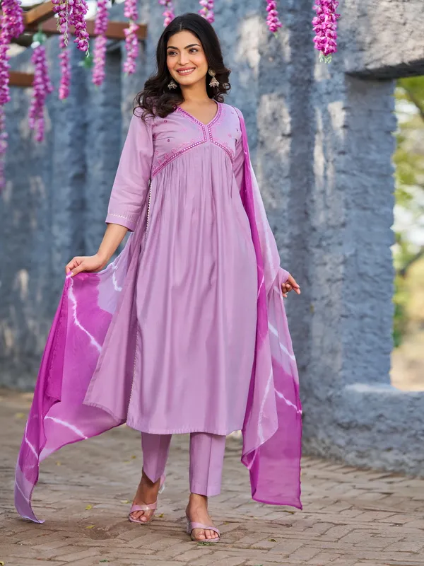 Purple_Pure_Silk_Straight_Calf_Length_V-Neck_Kurta_Sets_For_Women