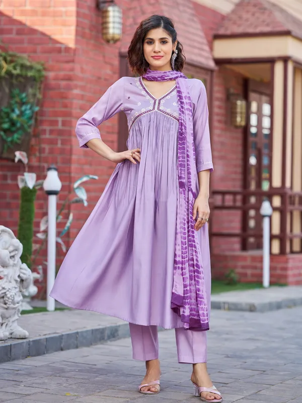 Purple_Pure_Silk_Straight_Calf_Length_V-Neck_Kurta_Sets_For_Women