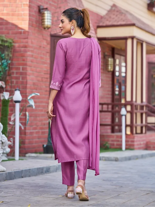 Mauve_Pure_Silk_Straight_Calf_Length_Boat_Neck_Kurta_Sets_For_Women