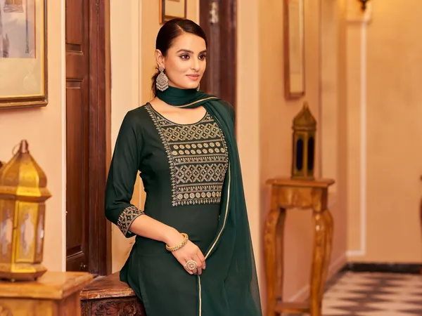 Green_Viscose_Rayon_Straight_Calf_Length_Round_Neck_Kurta_Sets_For_Women