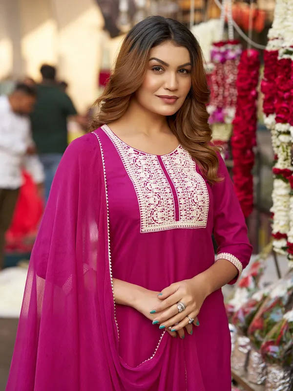Pink_Viscose_Rayon_Straight_Calf_Length_Round_Neck_Kurta_Sets_For_Women