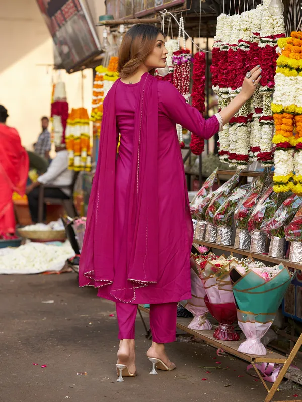 Pink_Viscose_Rayon_Straight_Calf_Length_Round_Neck_Kurta_Sets_For_Women