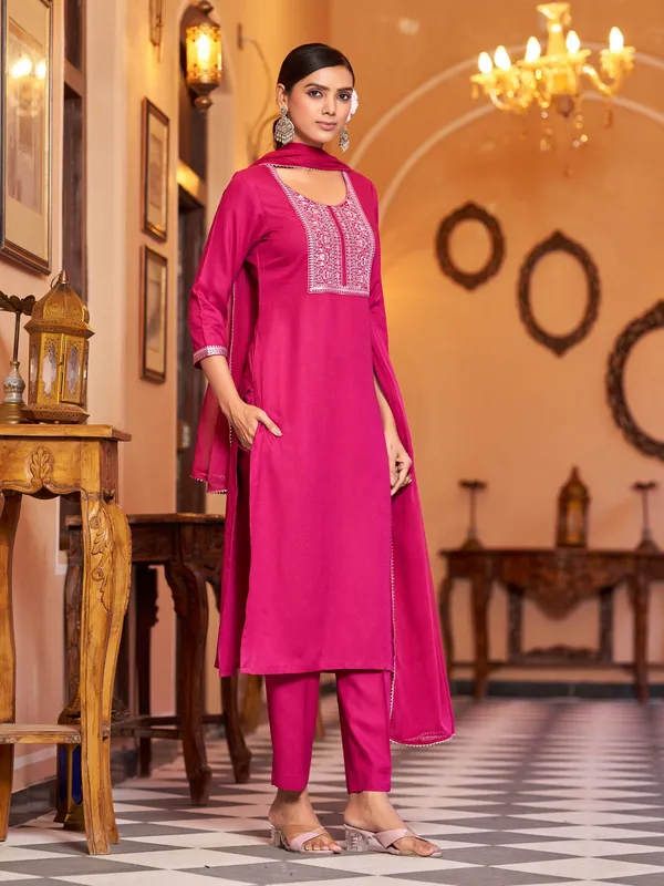 Pink_Viscose_Rayon_Straight_Calf_Length_Round_Neck_Kurta_Sets_For_Women