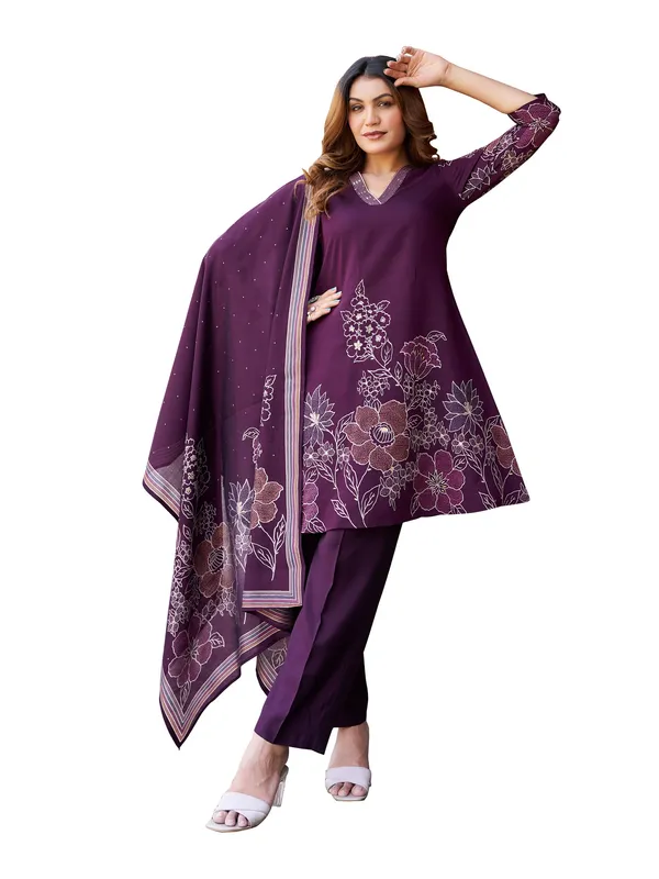 Violet_Pure_Silk_Straight_Calf_Length_V-Neck_Kurta_Sets_For_Women