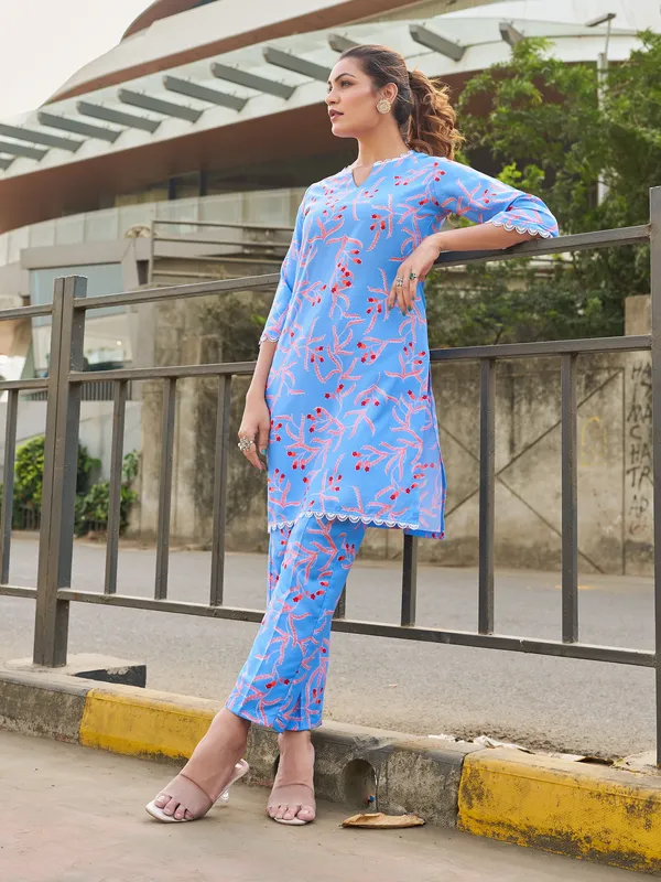 Blue_Viscose_Rayon_Straight_Calf_Length_Boat_Neck_Kurta_Sets_For_Women