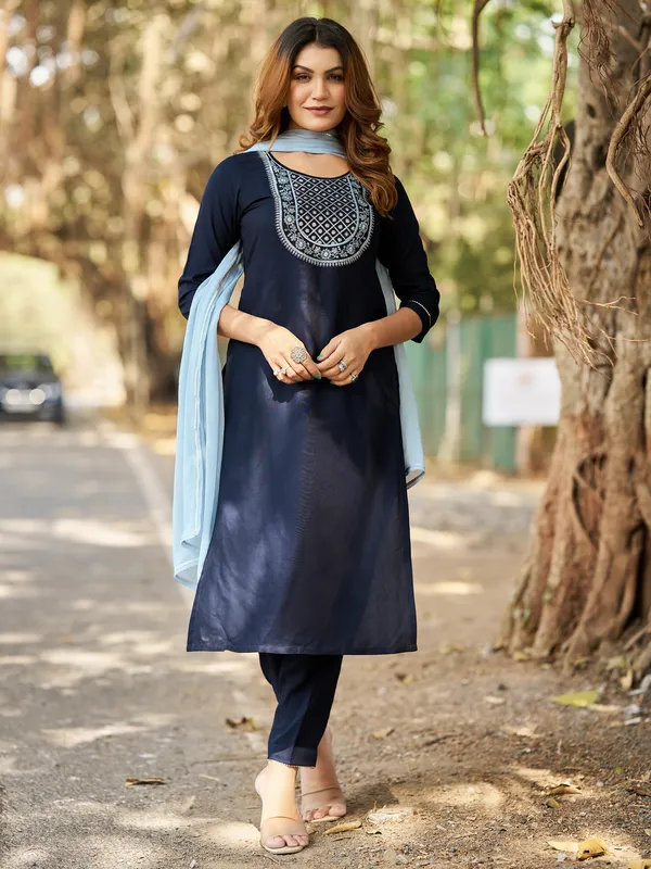Navy_Blue_Viscose_Rayon_Straight_Calf_Length_Round_Neck_Kurta_Sets_For_Women