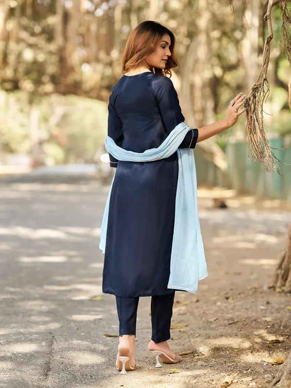 Navy_Blue_Viscose_Rayon_Straight_Calf_Length_Round_Neck_Kurta_Sets_For_Women