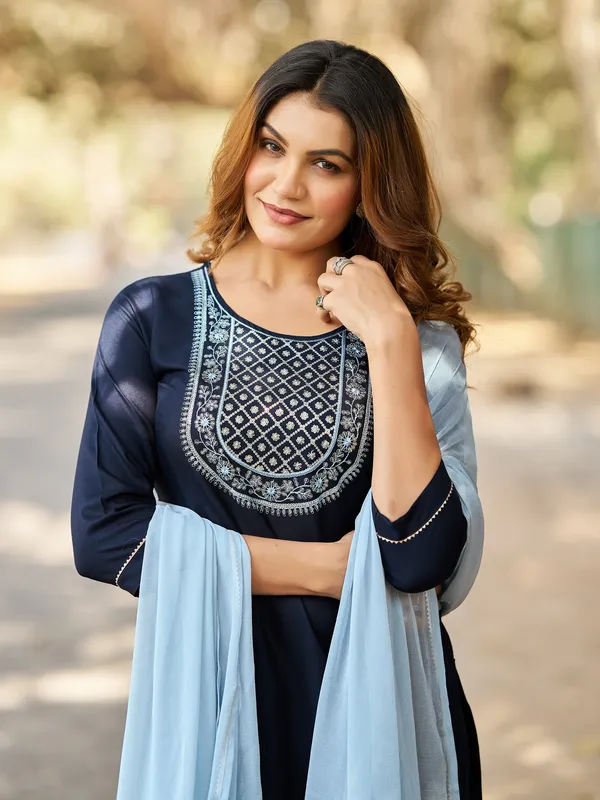 Navy_Blue_Viscose_Rayon_Straight_Calf_Length_Round_Neck_Kurta_Sets_For_Women