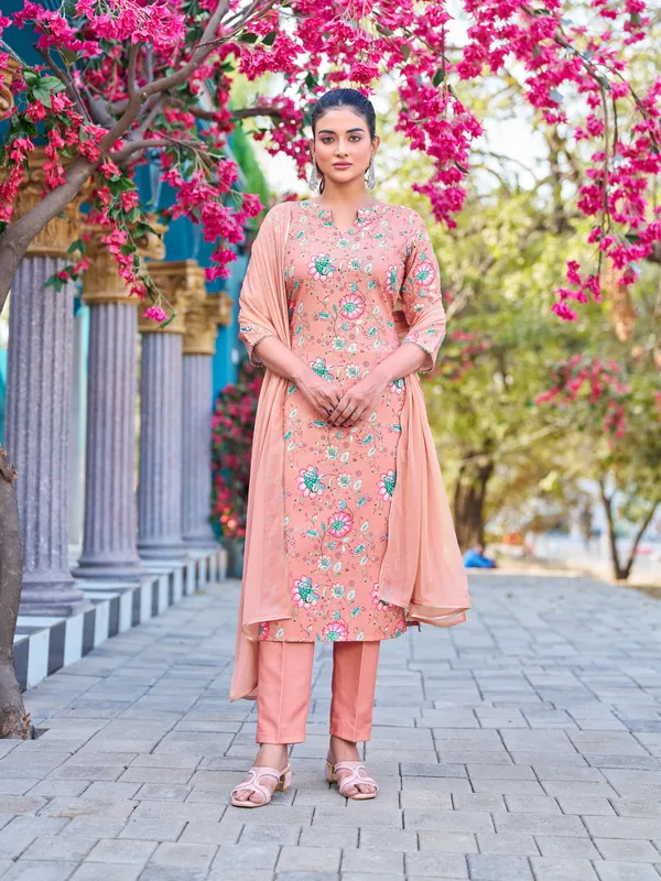 Peach_Viscose_Rayon_Straight_Calf_Length_Boat_Neck_Kurta_Sets_For_Women