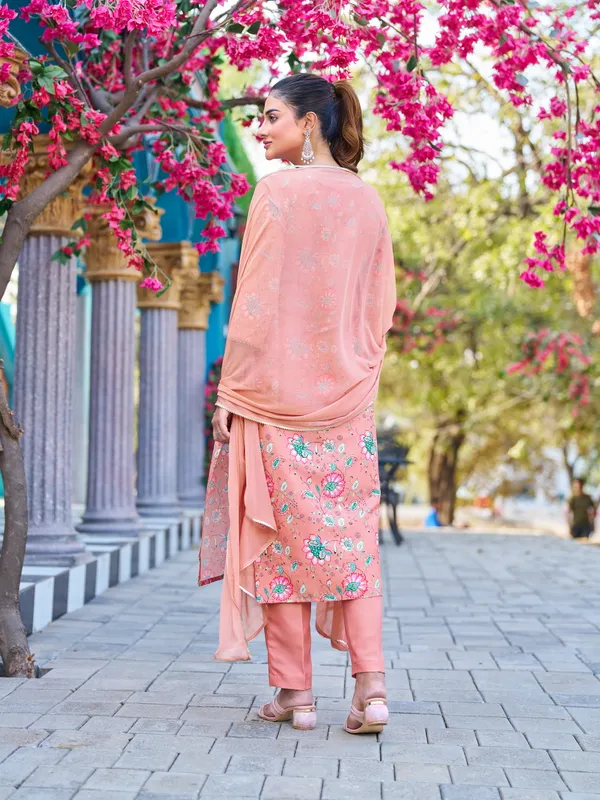 Peach_Viscose_Rayon_Straight_Calf_Length_Boat_Neck_Kurta_Sets_For_Women