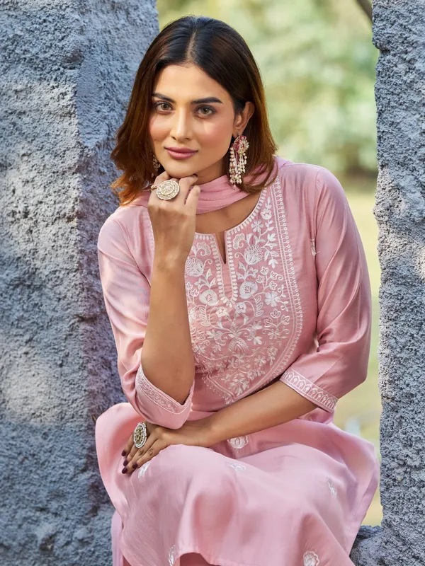 Pink_Pure_Silk_Straight_Calf_Length_Boat_Neck_Kurta_Sets_For_Women