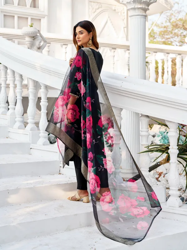 Black_Pure_Silk_Straight_Calf_Length_Round_Neck_Kurta_Sets_For_Women