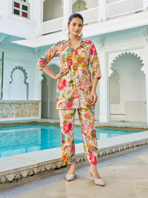 Multicolor_Viscose_Rayon_Shirt_Collar_Three-Quarter_Sleeves_Printed_Trending_Co-Ords_For_Women