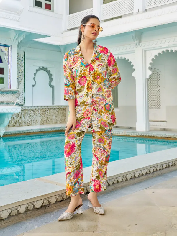 Multicolor_Viscose_Rayon_Shirt_Collar_Three-Quarter_Sleeves_Printed_Trending_Co-Ords_For_Women