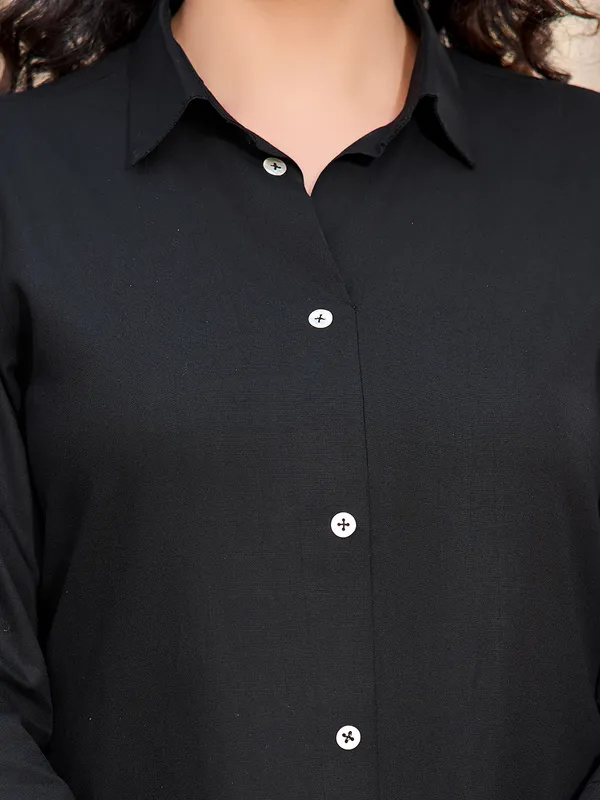Black_Viscose_Rayon_Shirt_Collar_Three-Quarter_Sleeves_Printed_Co-Ords_For_Women