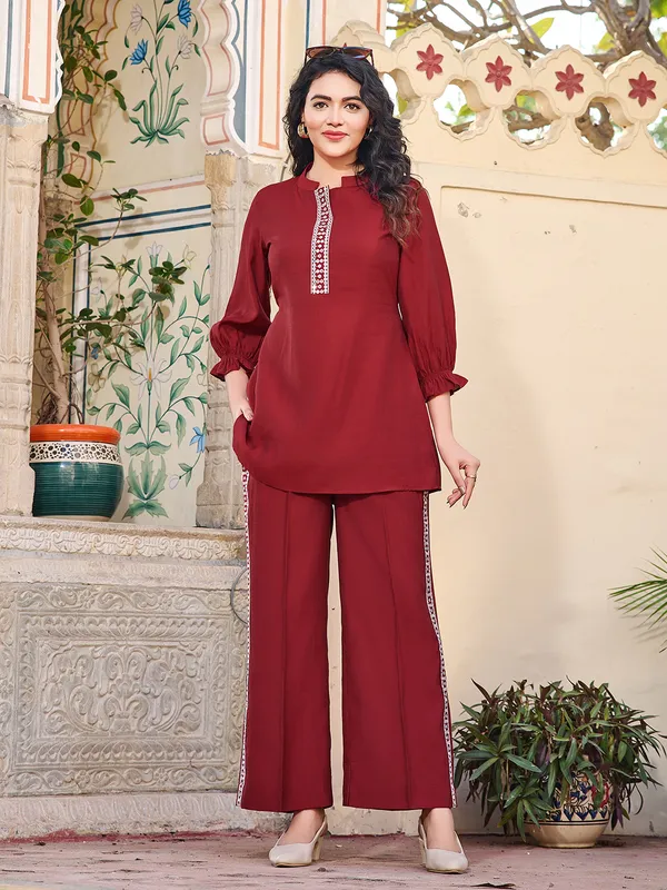 Maroon_Silk_Blend_Polo_Collar_Three-Quarter_Sleeves_Self_Design_Co-Ords_For_Women