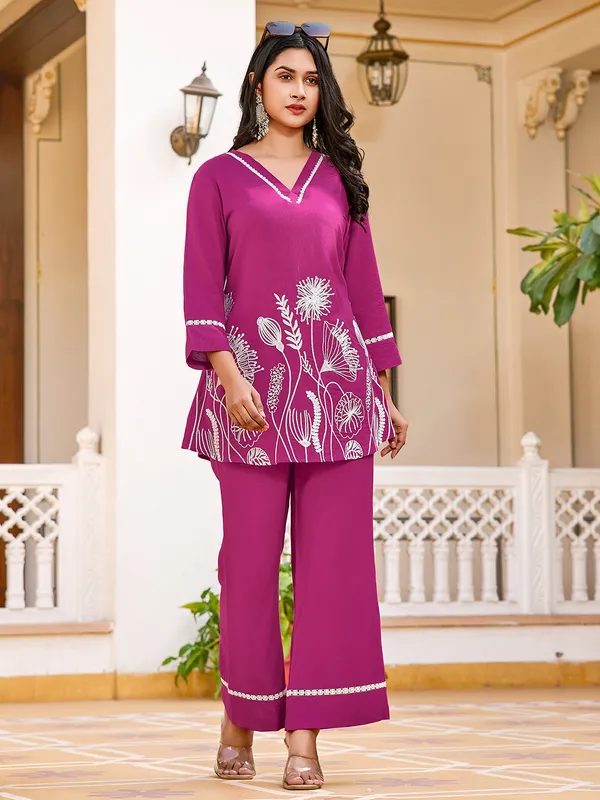 Pink_Viscose_Rayon_V-Neck_Three-Quarter_Sleeves_Embroidered_Trending_Co-Ords_For_Women