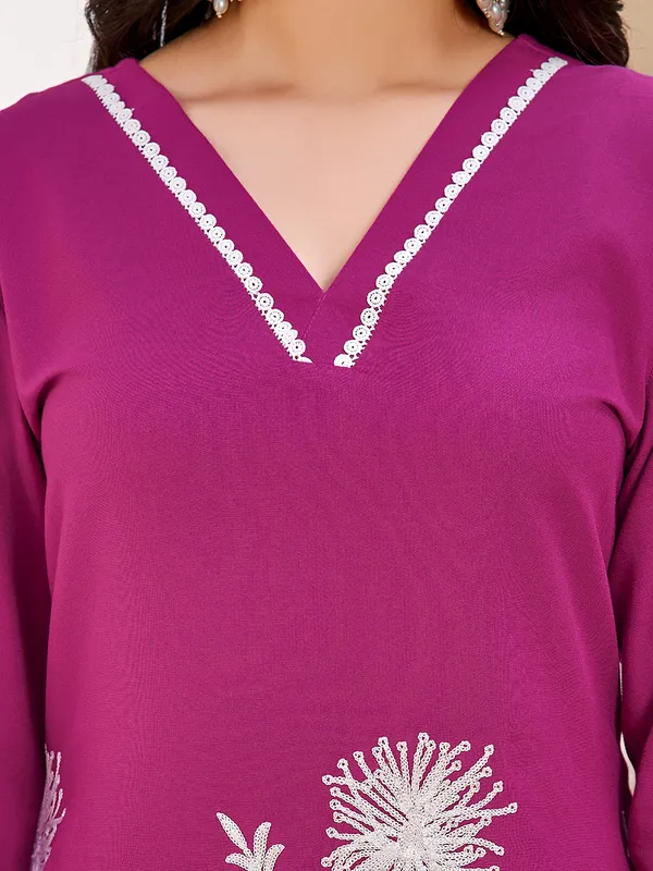 Pink_Viscose_Rayon_V-Neck_Three-Quarter_Sleeves_Embroidered_Trending_Co-Ords_For_Women