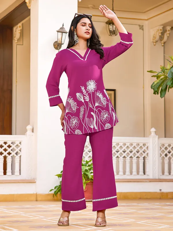 Pink_Viscose_Rayon_V-Neck_Three-Quarter_Sleeves_Embroidered_Trending_Co-Ords_For_Women