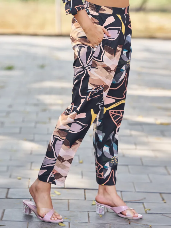 Black_Silk_Blend_Shirt_Collar_Three-Quarter_Sleeves_Printed_Co-Ords_For_Women