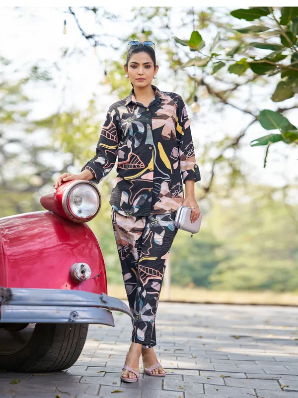Black_Silk_Blend_Shirt_Collar_Three-Quarter_Sleeves_Printed_Co-Ords_For_Women