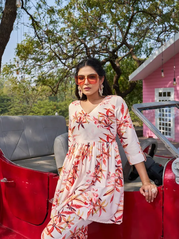 Cream_Silk_Blend_V-Neck_Three-Quarter_Sleeves_Printed_Co-Ords_For_Women