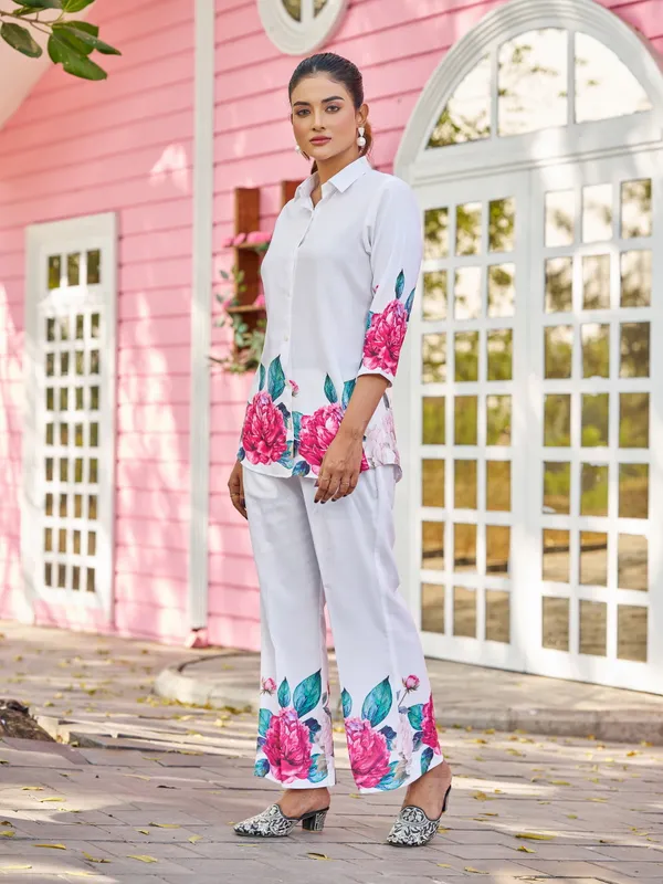 White_Viscose_Rayon_Shirt_Collar_Three-Quarter_Sleeves_Printed_Co-Ords_For_Women