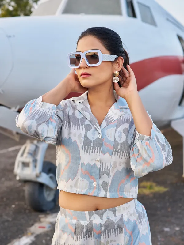 Grey_Viscose_Rayon_Shirt_Collar_Three-Quarter_Sleeves_Printed_Co-Ords_For_Women