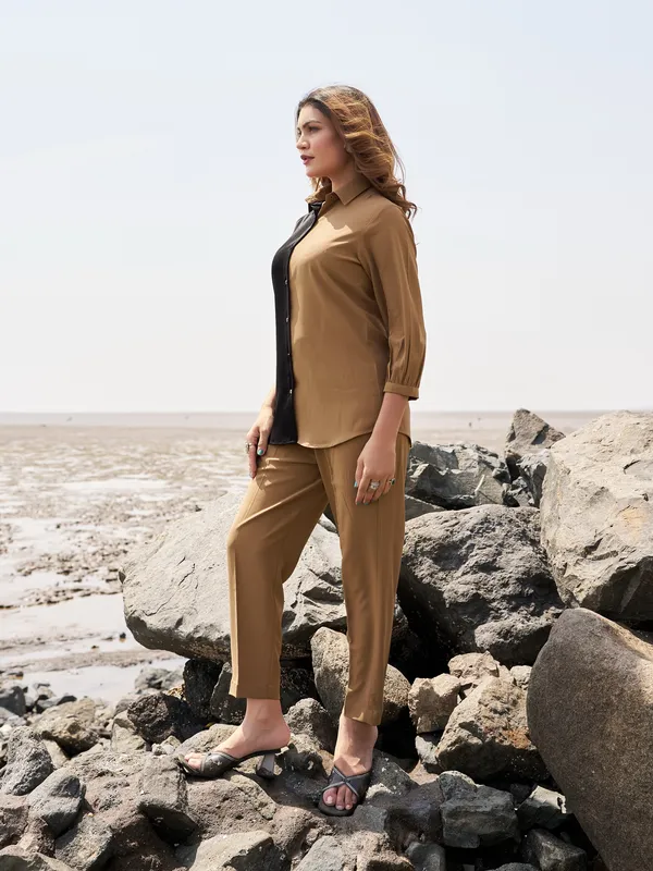 Brown_Pure_Silk_Shirt_Collar_Three-Quarter_Sleeves_Self_Design_Co-Ords_For_Women