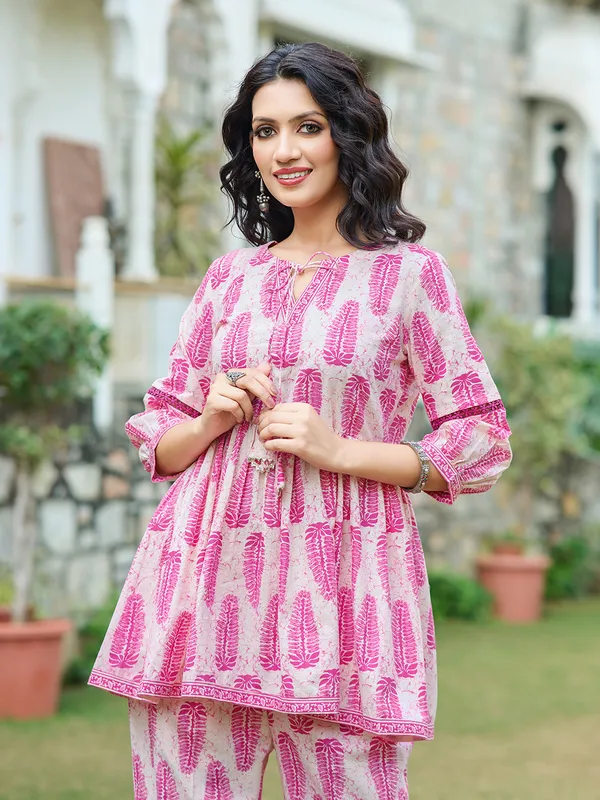 Cream_Pure_Cotton_Round_Neck_Three-Quarter_Sleeves_Printed_Co-Ords_For_Women
