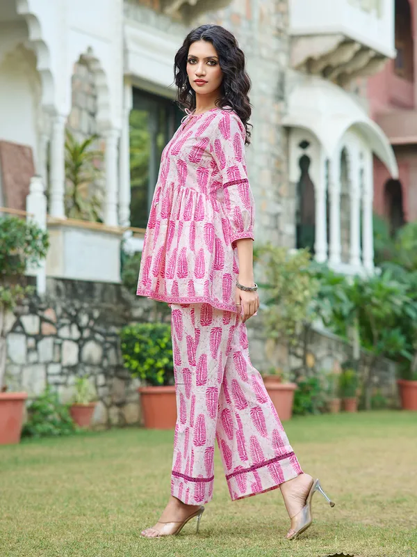 Cream_Pure_Cotton_Round_Neck_Three-Quarter_Sleeves_Printed_Co-Ords_For_Women