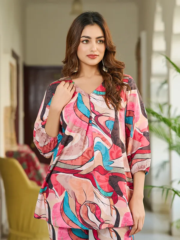 Multicolor_Silk_Blend_V-Neck_Three-Quarter_Sleeves_Printed_Co-Ords_For_Women
