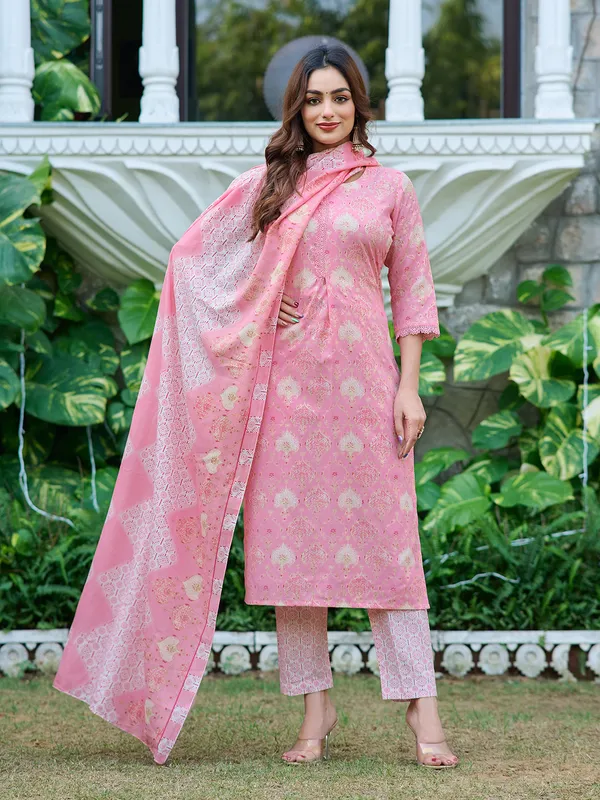 Pink_Silk_Blend_Straight_Calf_Length_Round_Neck_Kurta_Sets_For_Women