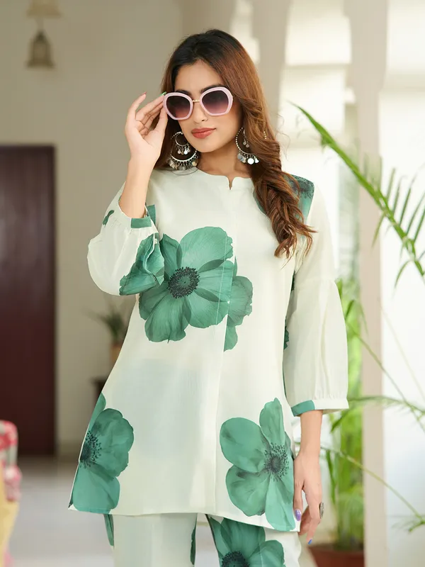 Lime_Green_Silk_Blend_Round_Neck_Three-Quarter_Sleeves_Printed_Trending_Co-Ords_For_Women
