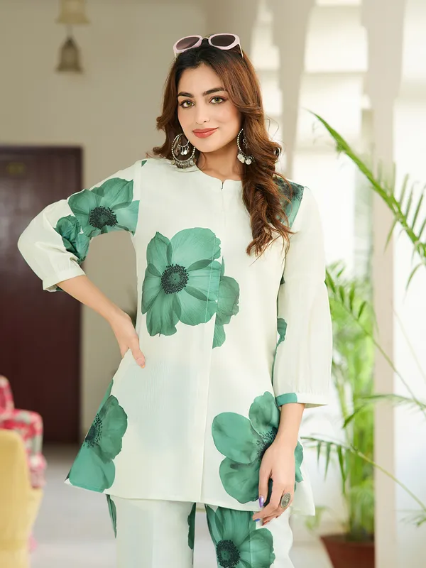 Lime_Green_Silk_Blend_Round_Neck_Three-Quarter_Sleeves_Printed_Trending_Co-Ords_For_Women