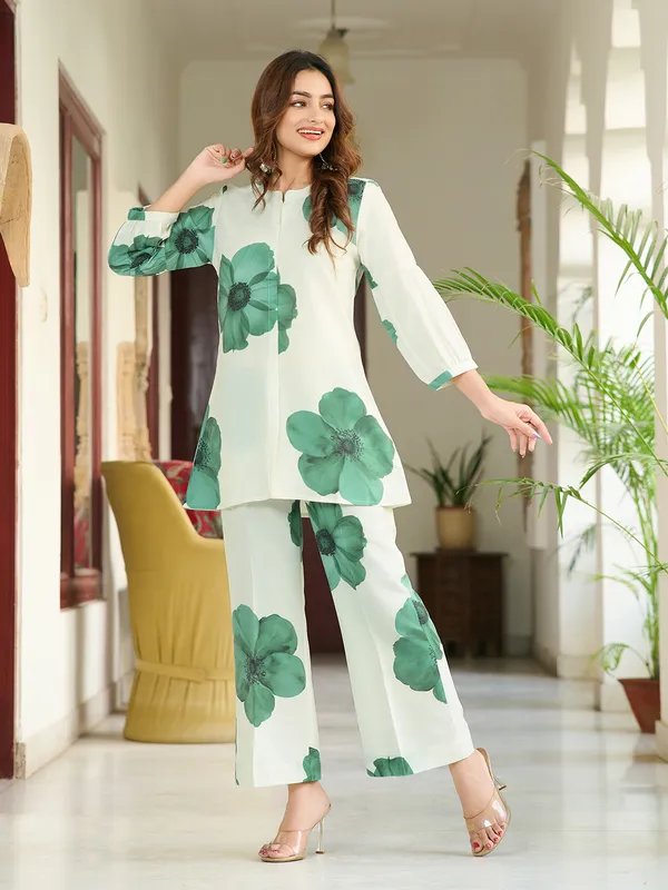 Lime_Green_Silk_Blend_Round_Neck_Three-Quarter_Sleeves_Printed_Trending_Co-Ords_For_Women