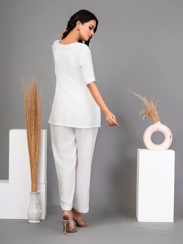 White_Viscose_Rayon_Round_Neck_Three-Quarter_Sleeves_Solid_Co-Ords_For_Women