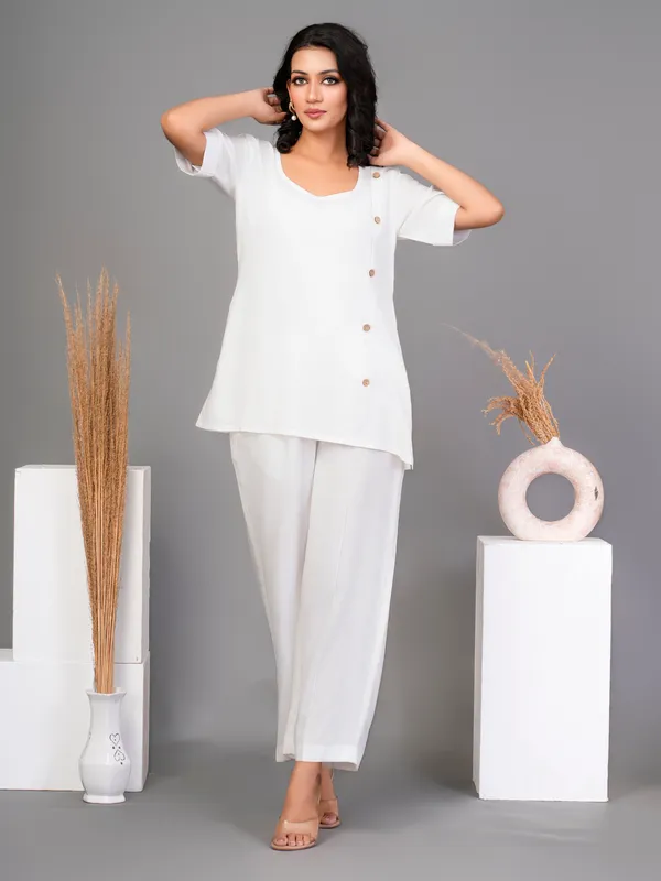 White_Viscose_Rayon_Round_Neck_Three-Quarter_Sleeves_Solid_Co-Ords_For_Women